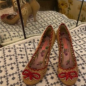 Betsey Johnson raffia beaded high heels size 8